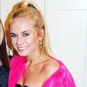 Meet your Posher, Saraanna